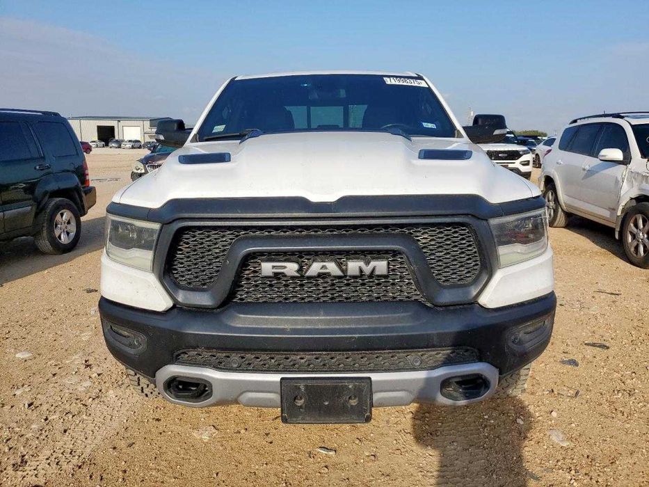 2020 Dodge Ram 1500 REBEL чудовий рамний пікап