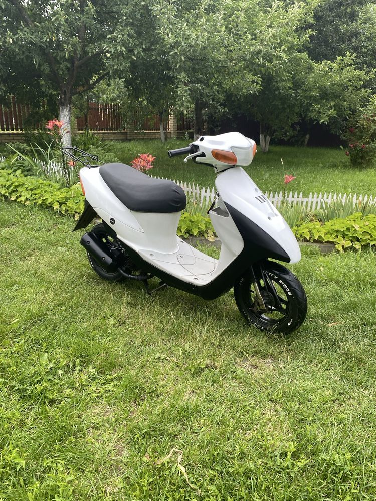 Скутер Suzuki lets 2 new