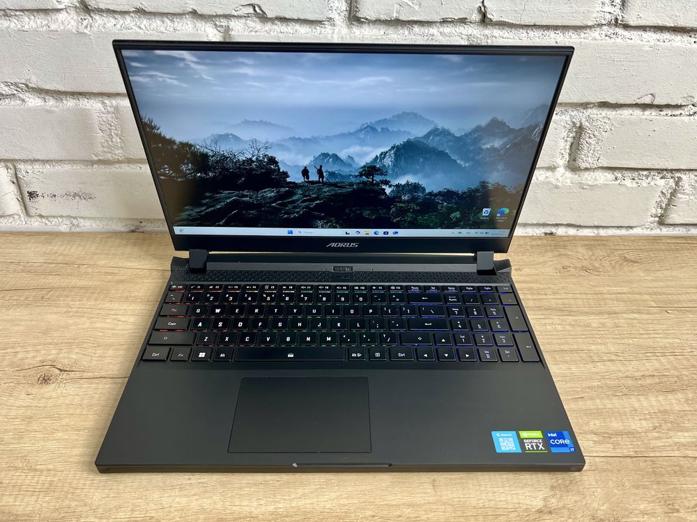 Ексклюзивний Ігровий Ноутбук Gigabyte Aorus 5 RX5M i7-12700h rtx 3070