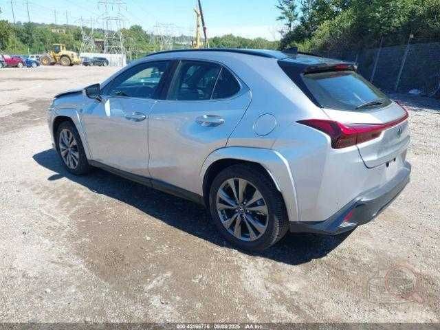 Lexus Ux 250H 2.0 AWD F Sport Design 2023 в дороге из США, выкуплен ко