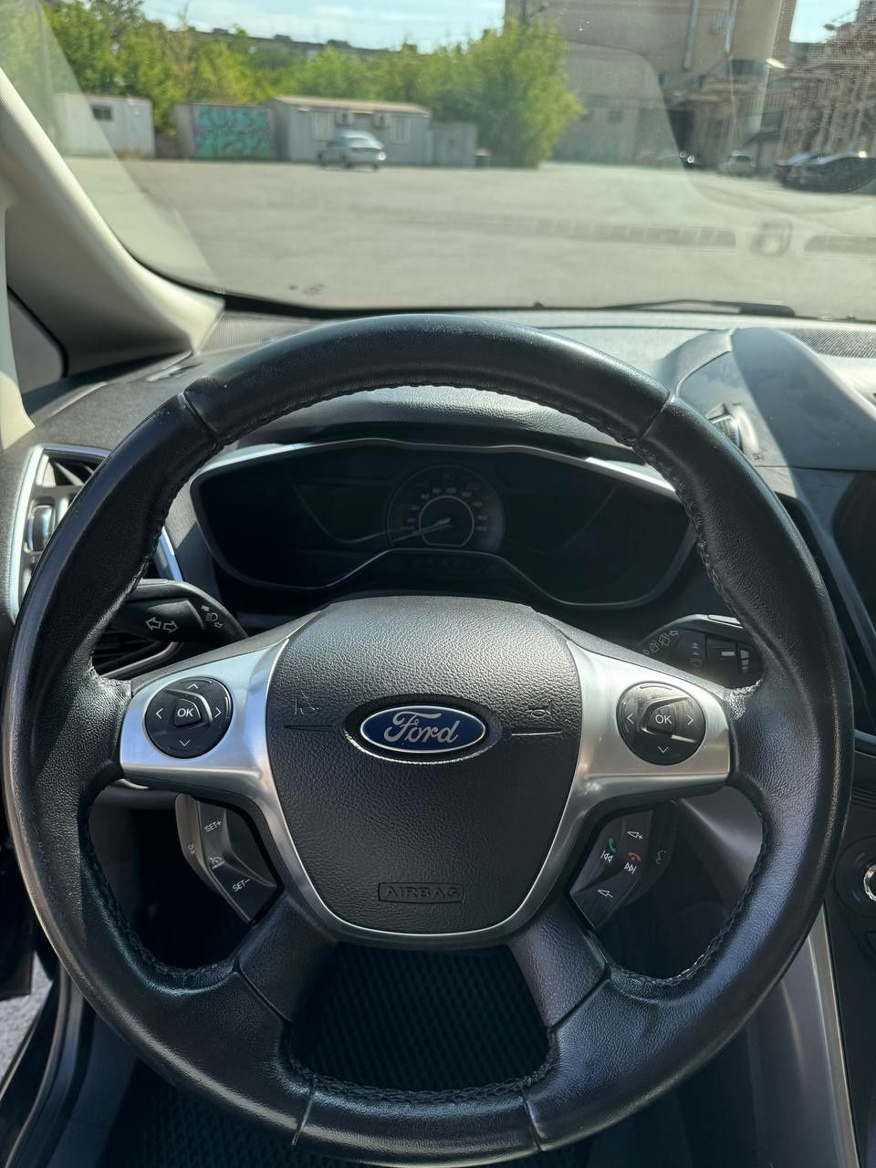 Ford C-Max Hybrid 2.0 (188 к.с.), 2013 г.в.