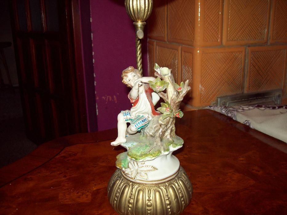 ORYGINALNA stara lampa naftowa figuralna porcelanowa