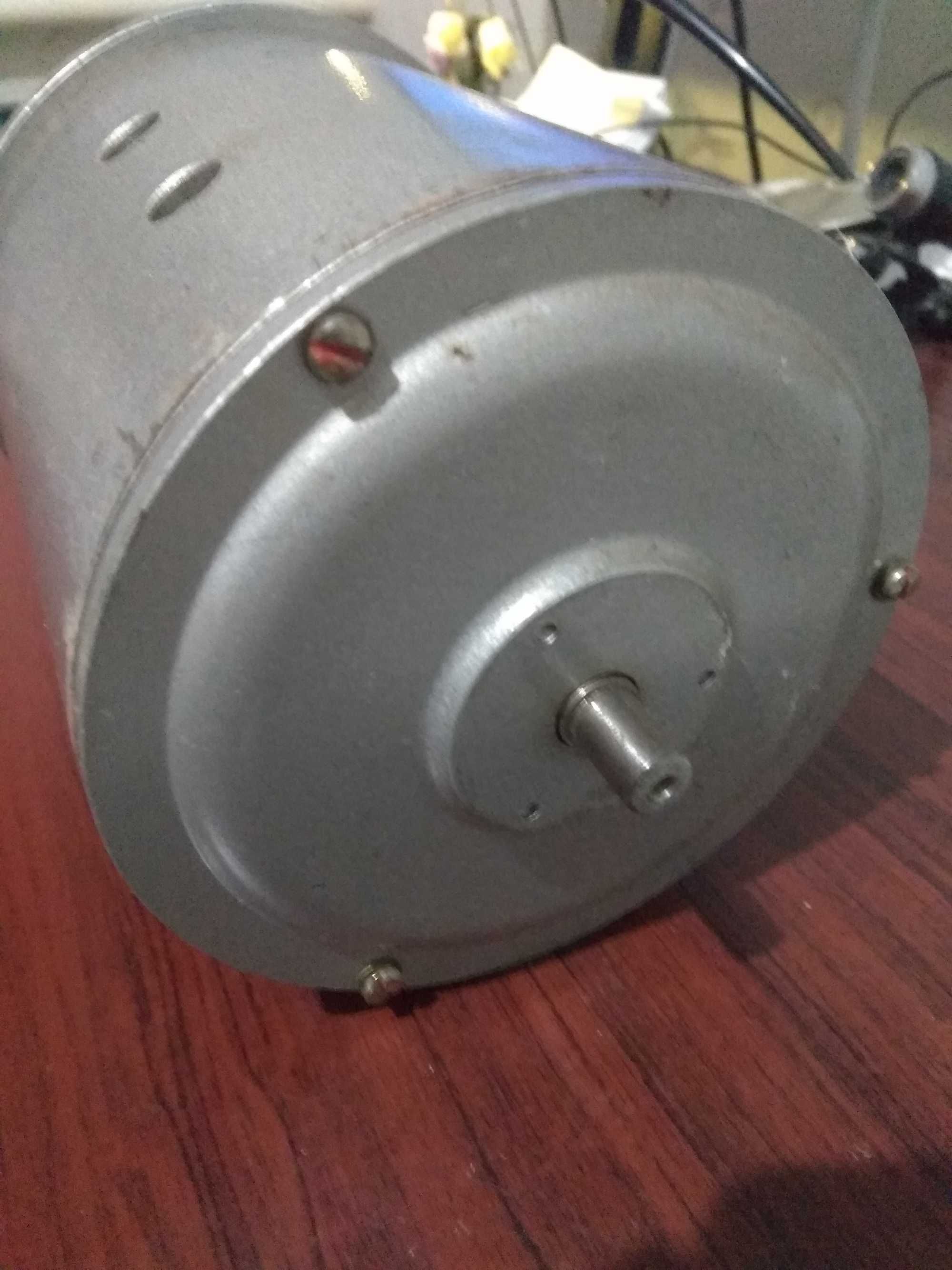 Двигатель постоянного тока  CЛ-661 МУ2(230 Вт)