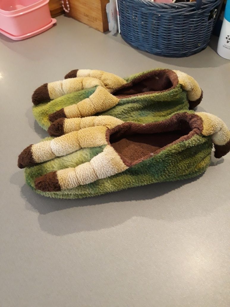 Trepki kapcie pantofle domowe 31  - 32 dla fana dinozaurów