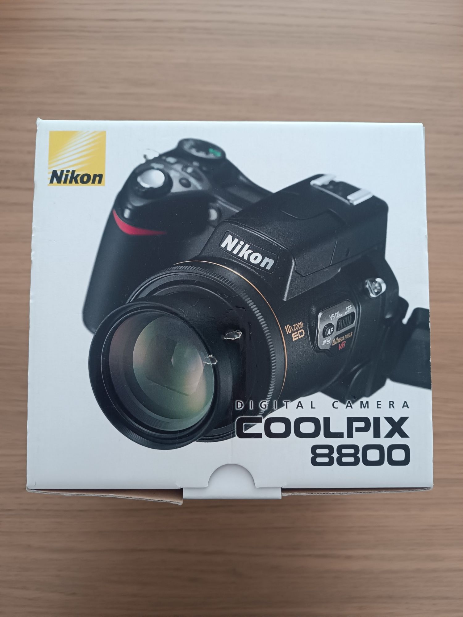 Nikon Coolpix 8800 + torba