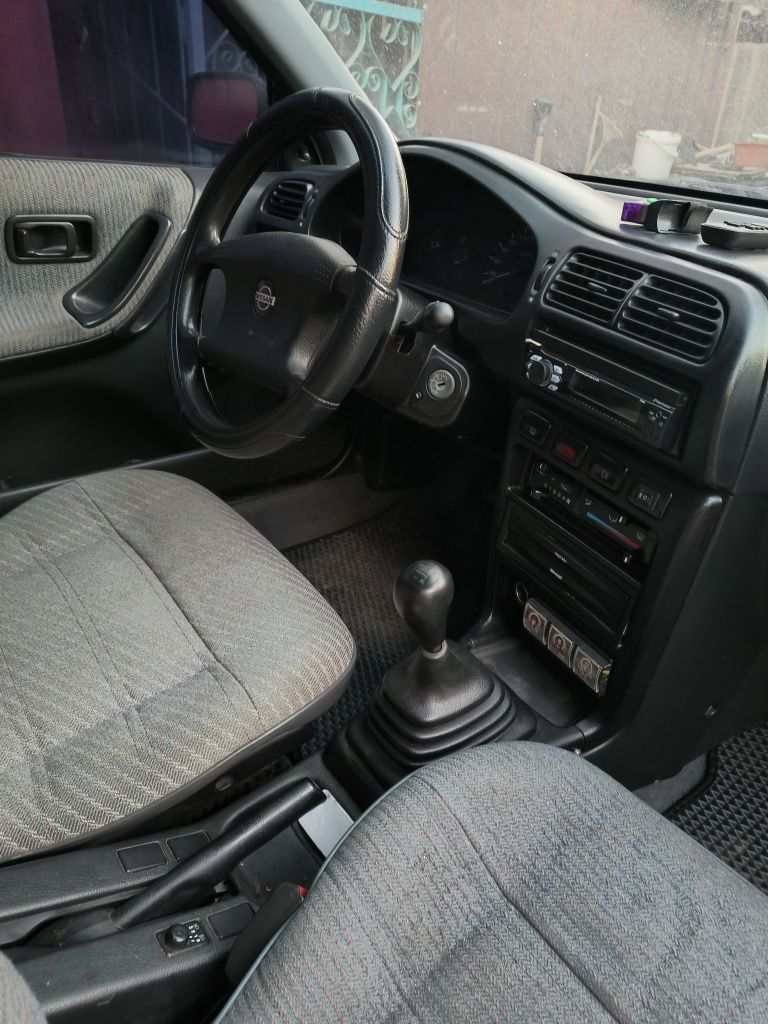 Nissan Sunny 1,4 (N14) в новом кузове 1991 ГБО