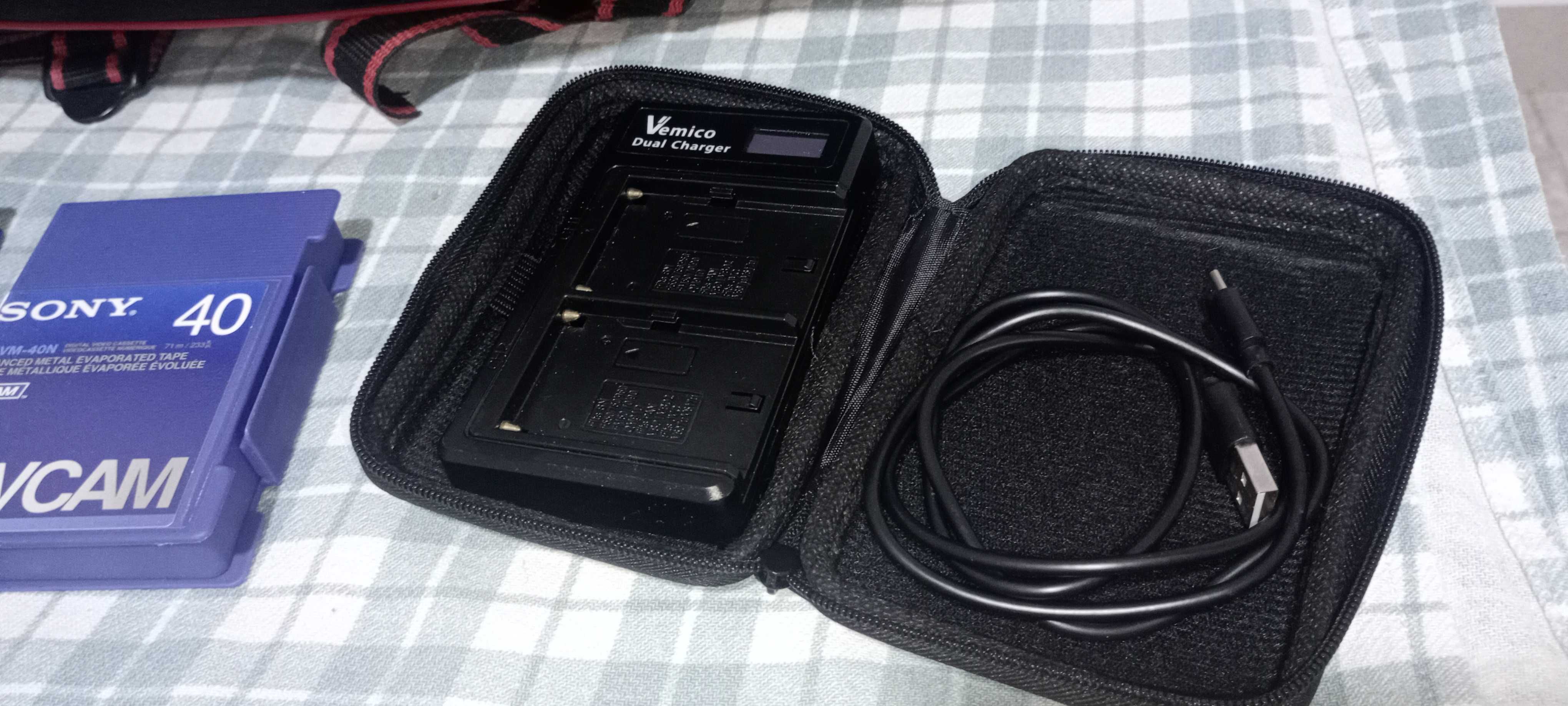 Sony DSR-PD170 DVCAM MiniDV Camcorder