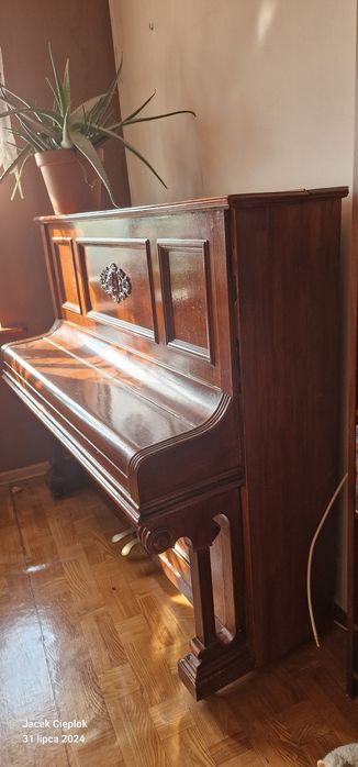 Pianino Dittrich Berlin