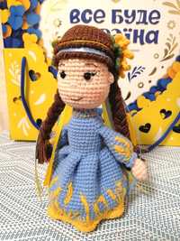 В'язана лялька Україна, сувенірна україночка, подарунок з України