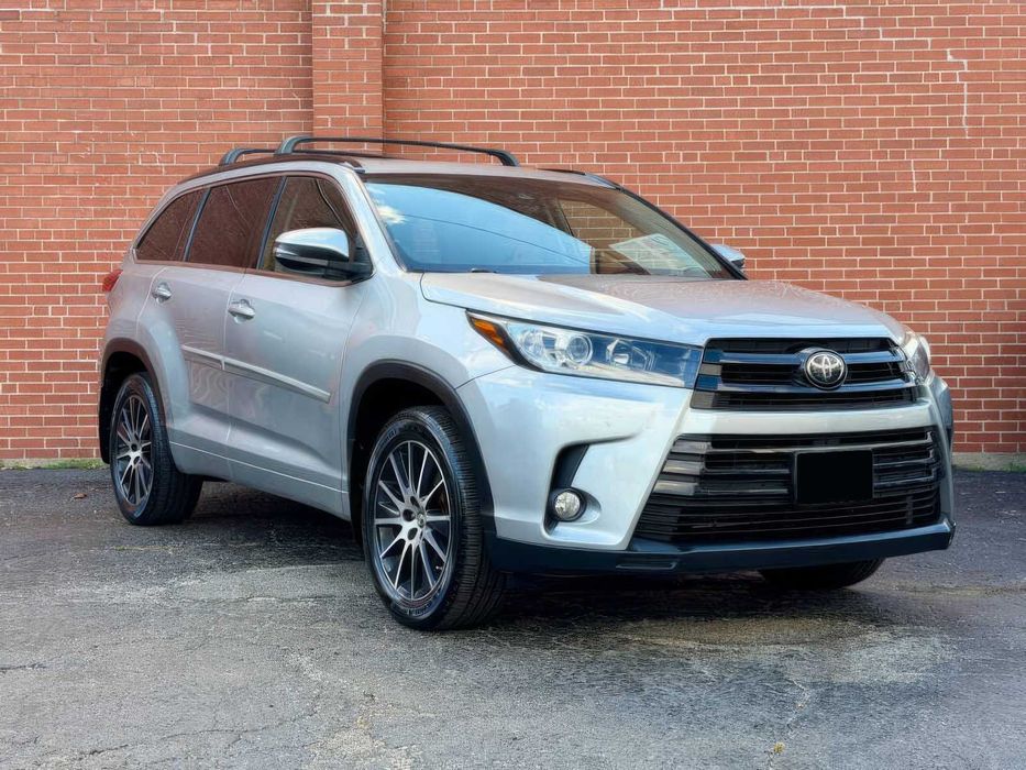 Toyota Highlander      2017