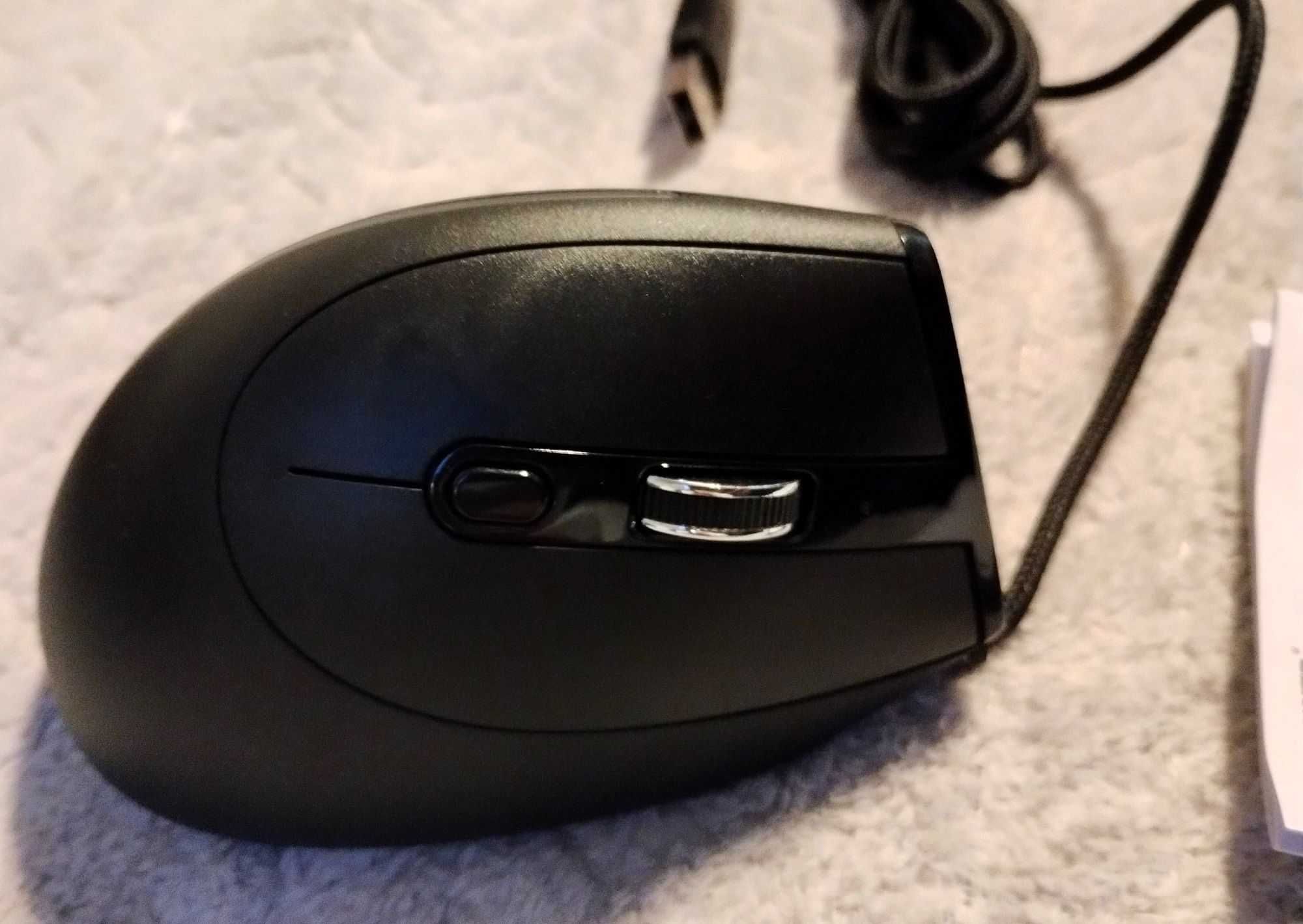Pionowa mysz gamingowa przewodowa 1000 - 12800 DPI RGB ergonomiczna