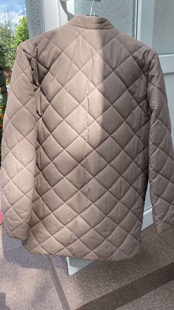 Жіноча куртка 48 розмір