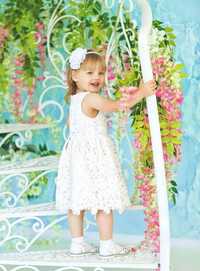 Белое нарядное платье для девочки 2 -3 года