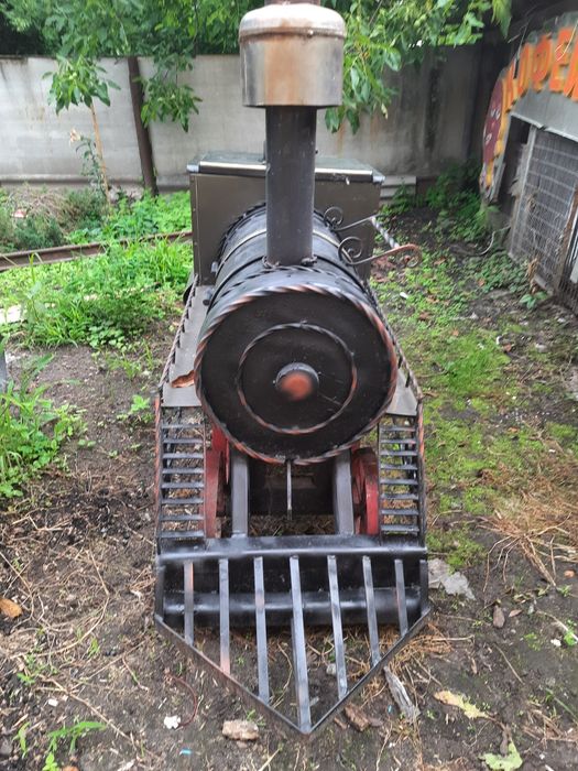 Паровозик:мангал,коптільня