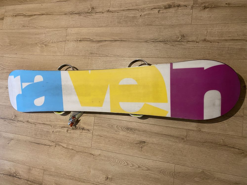 Deska snowboardowa Raven + wiązania
