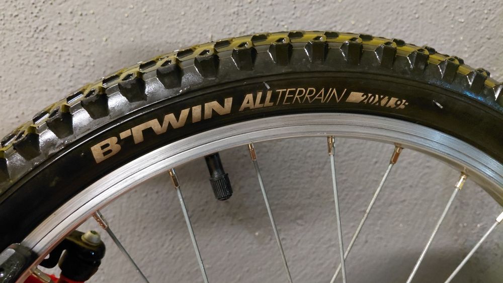 Bicicleta crianca 20" BTWIN troco por BTT 26"