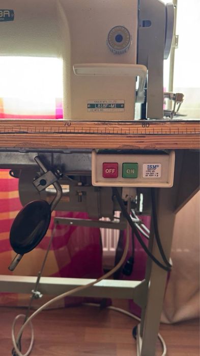 Продам швейна машинка