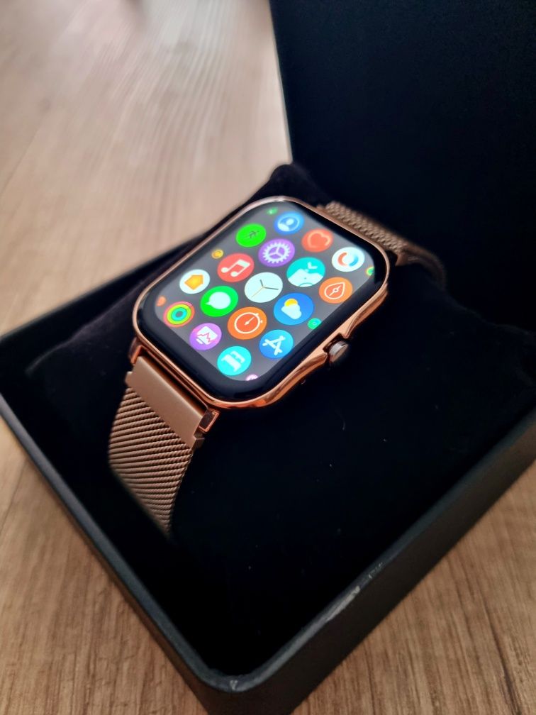 Złoty smartwatch ZESTAW z ładowarką