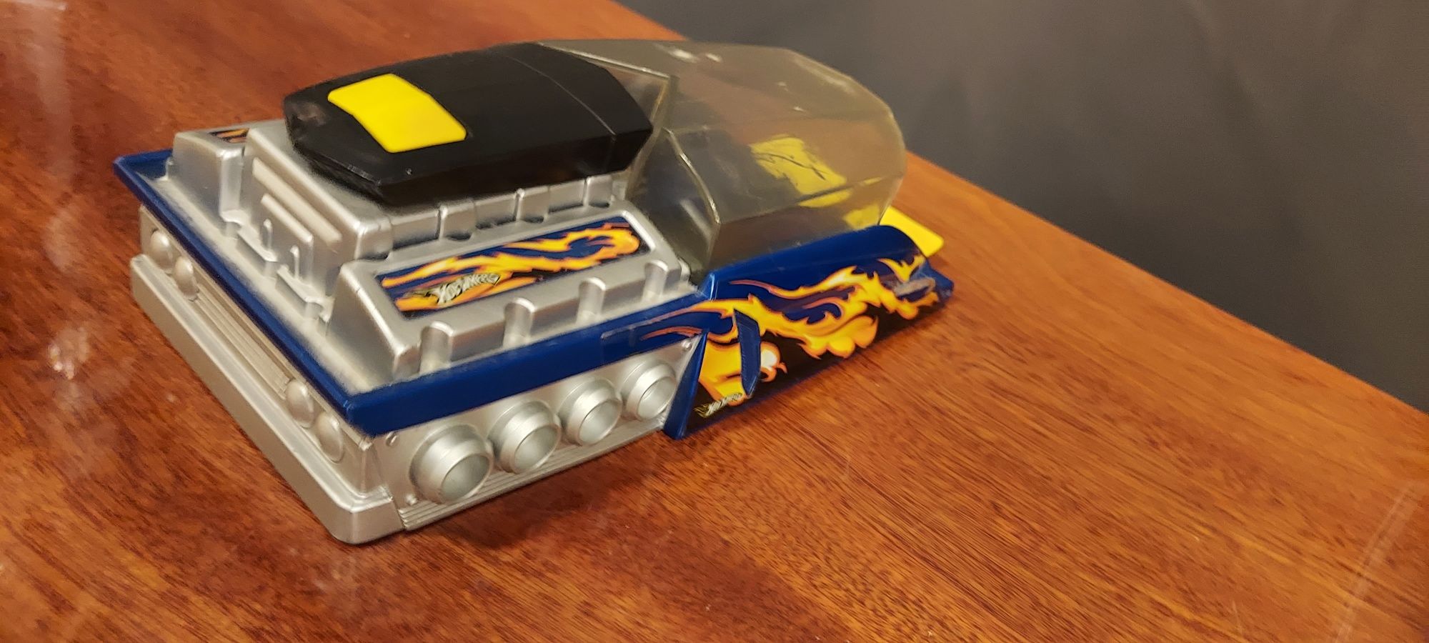 Podwójna wyrzutnia Hot wheels