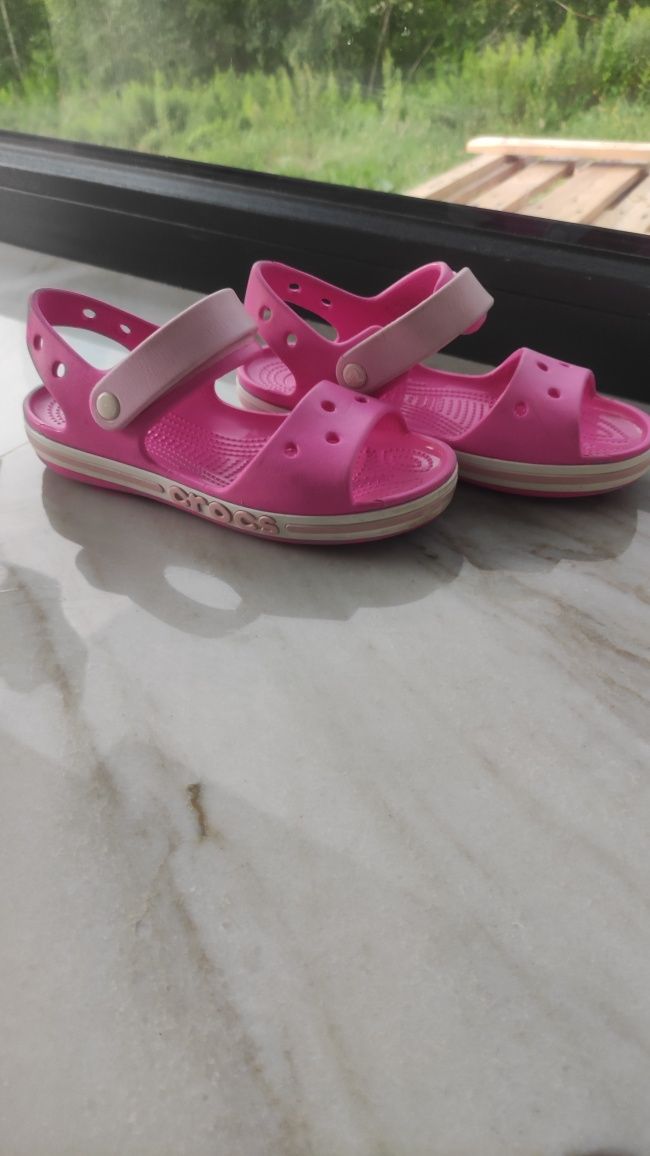 Sandały crocs J2