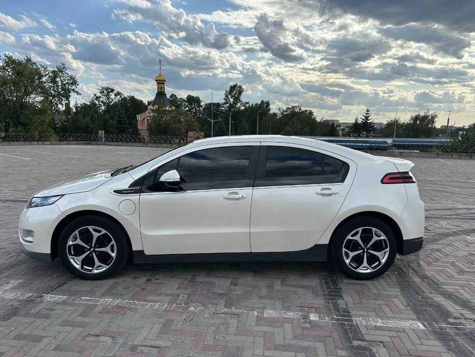 Chevrolet Volt 1. Шевроле вольт.