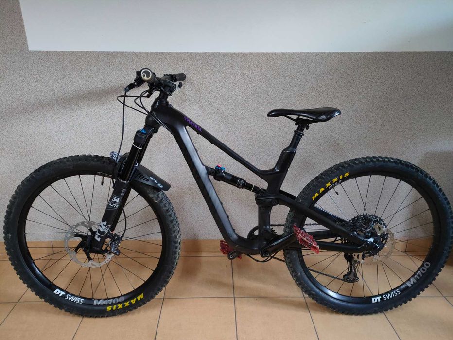 Canyon Spectral CF8 2020 S  stan b.dobry