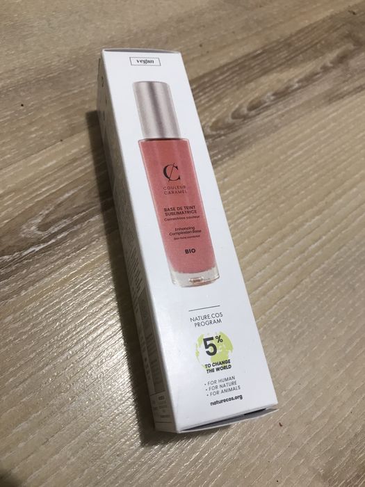 Kosmetyki Couleur Caramel naturalna kolorówka puder baza podkład