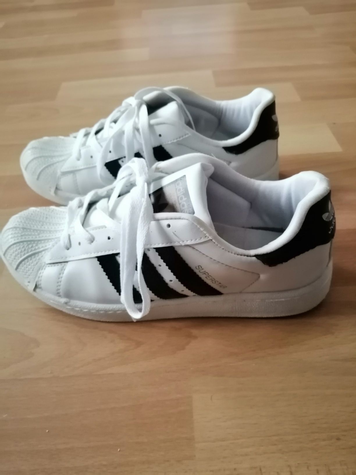 Buty sportowe r. 40