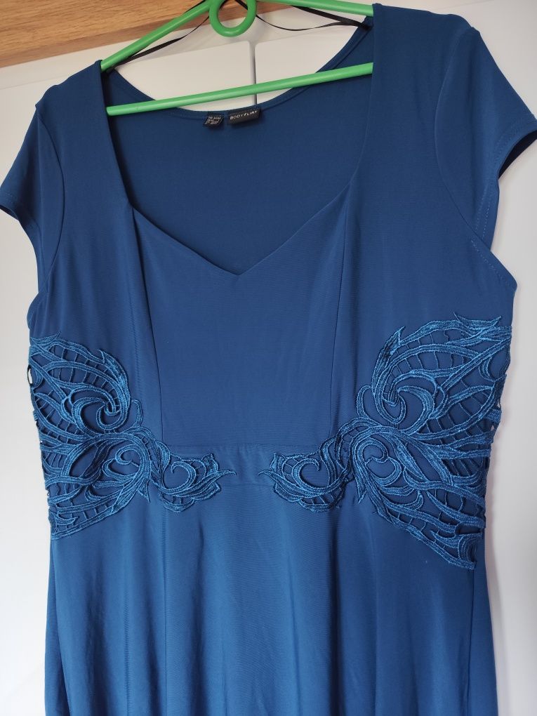 Elegancka asymetryczna sukienka 44/46 Bodyflirt Bonprix