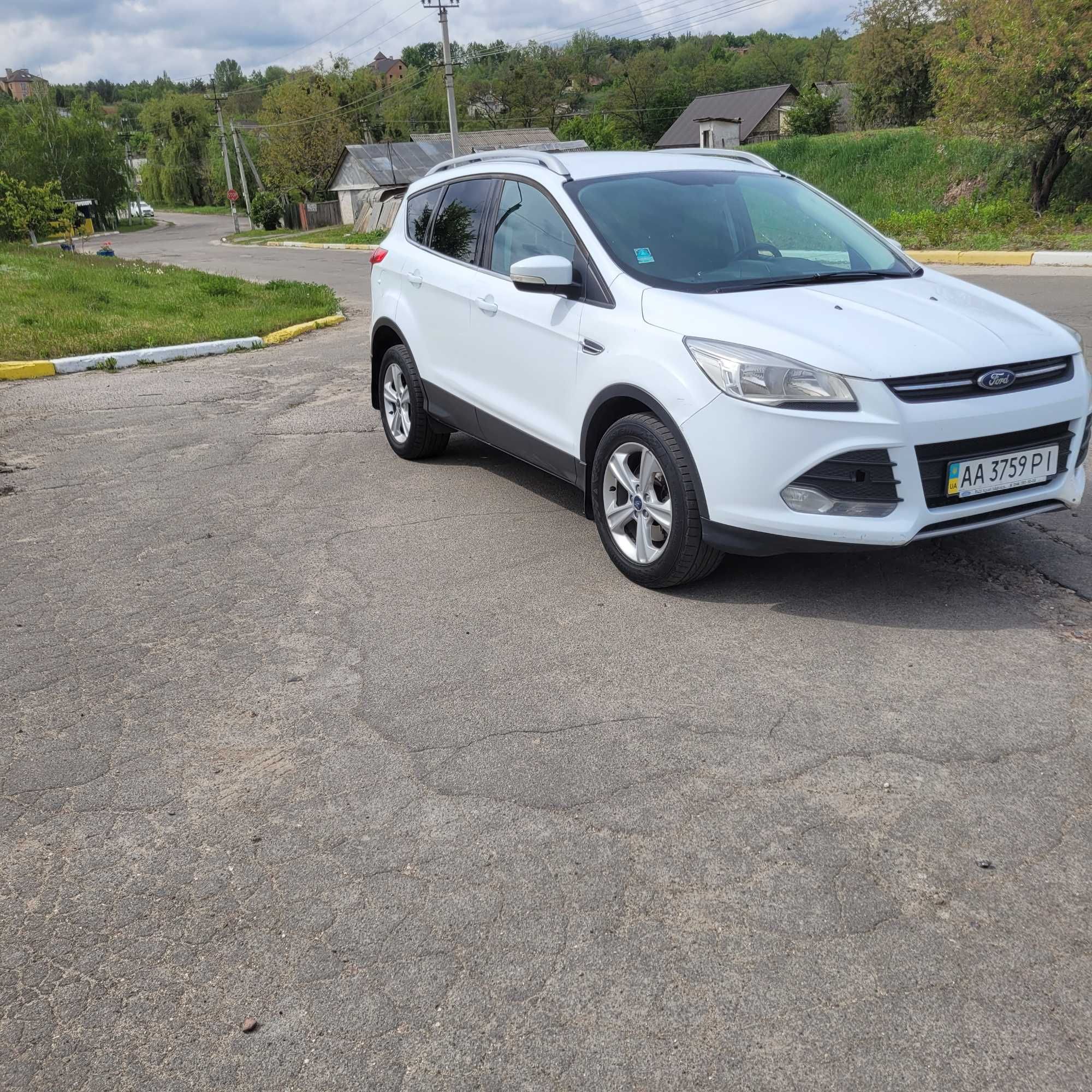 Продам Ford Kuga 2013 дизель 2л передній