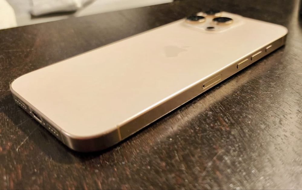 iPhone 16 Pro Max Titânio Deserto