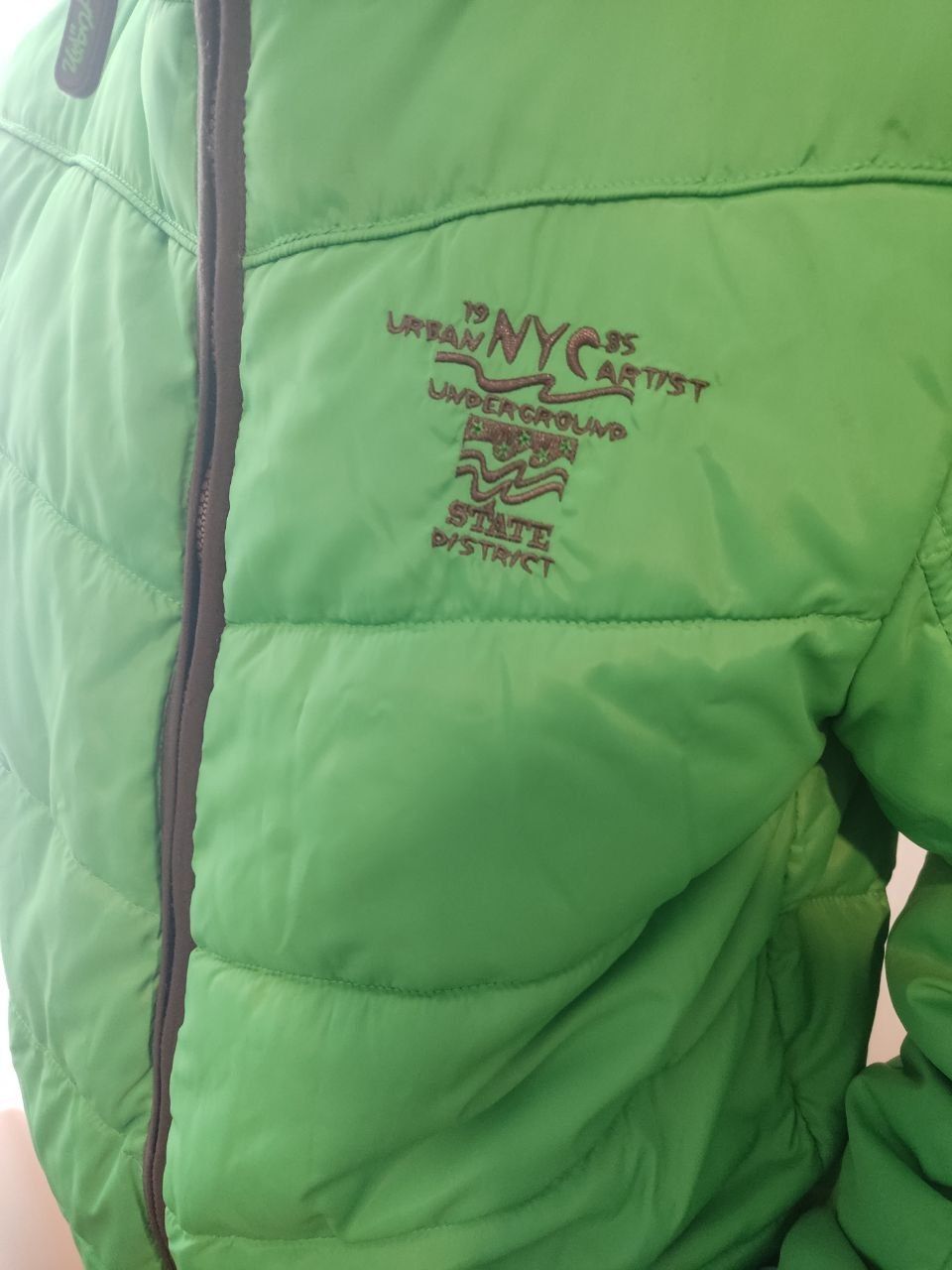 Куртка чоловіча зеленого кольору