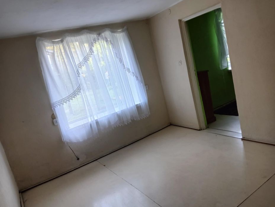Sprzedam dom z działką 1600m2 do remontu, z dużym potencjałem