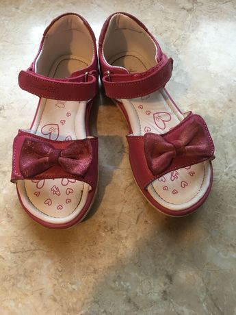 Sandałki dla dziewczynki firmy Lasocki rozmiar 30