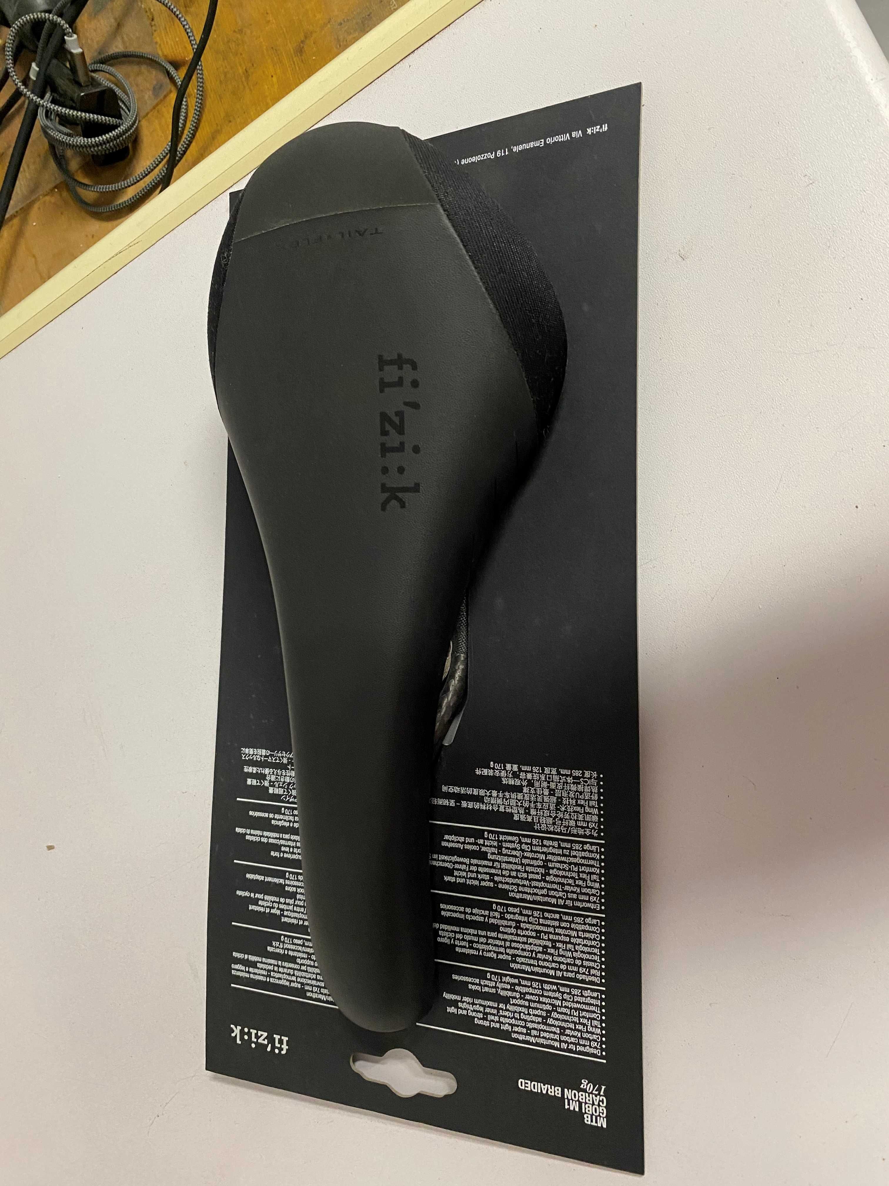 Selim Fizik Gobi M1 Carbon