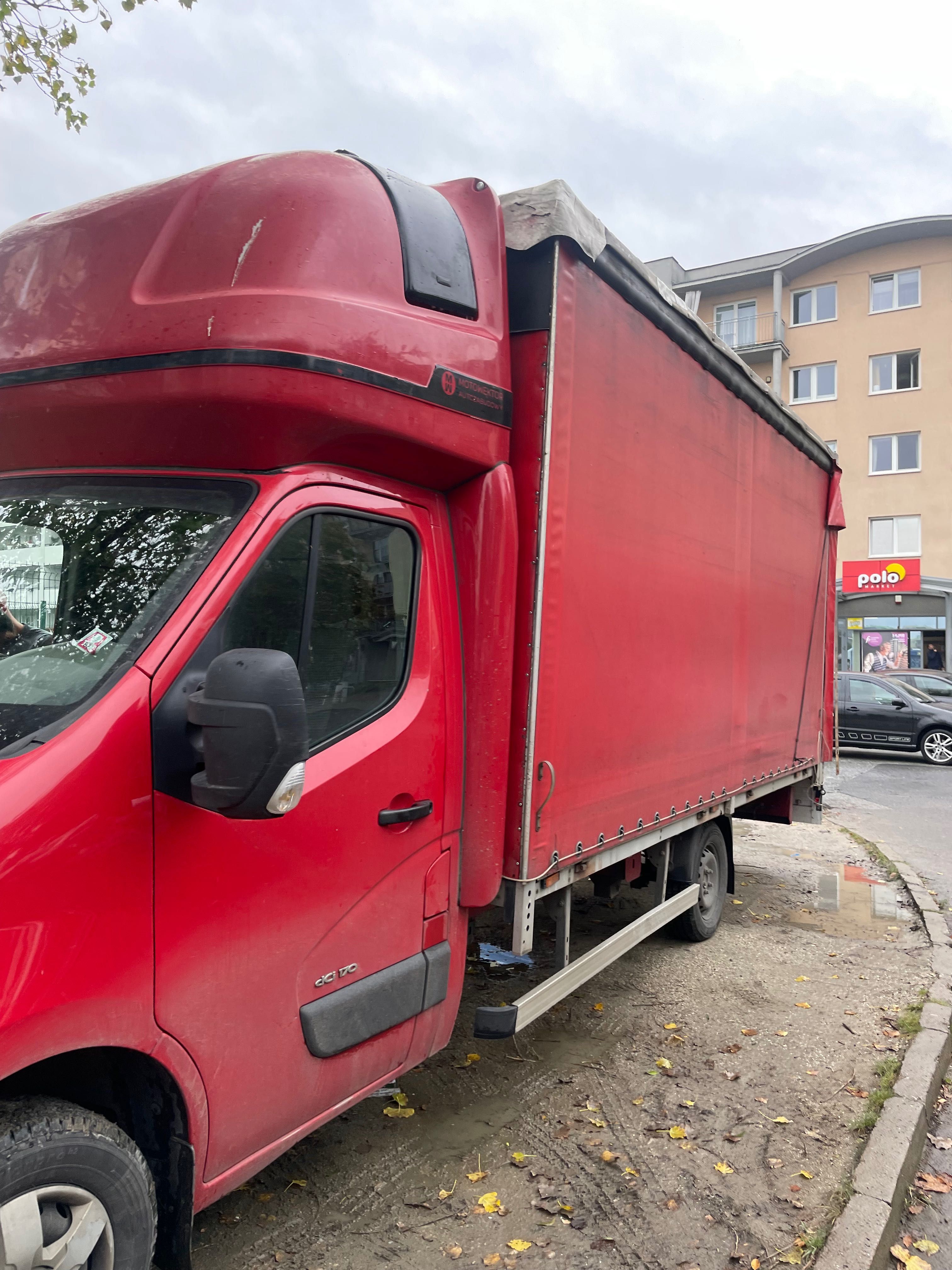 Wynajem busów Renault Master Plandeka 8,10,12 pal