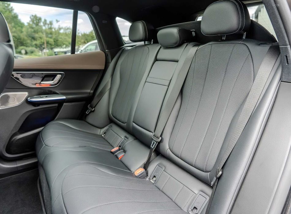 Mercedes-Benz EQE 350+      2023