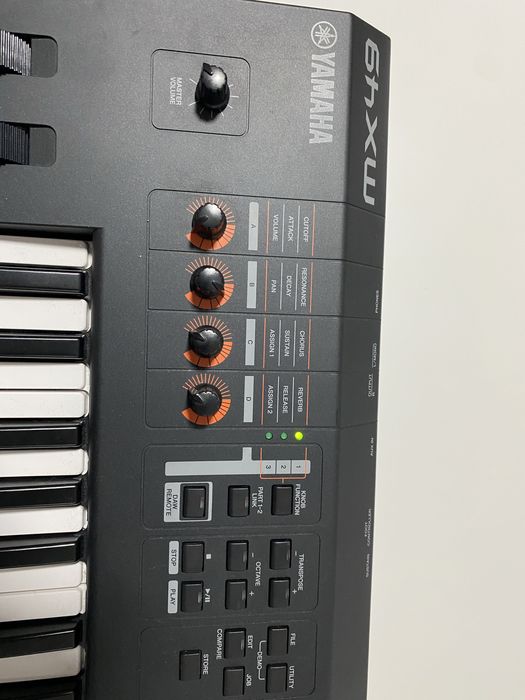 Sintetizador Yamaha Mx49 V2 Black