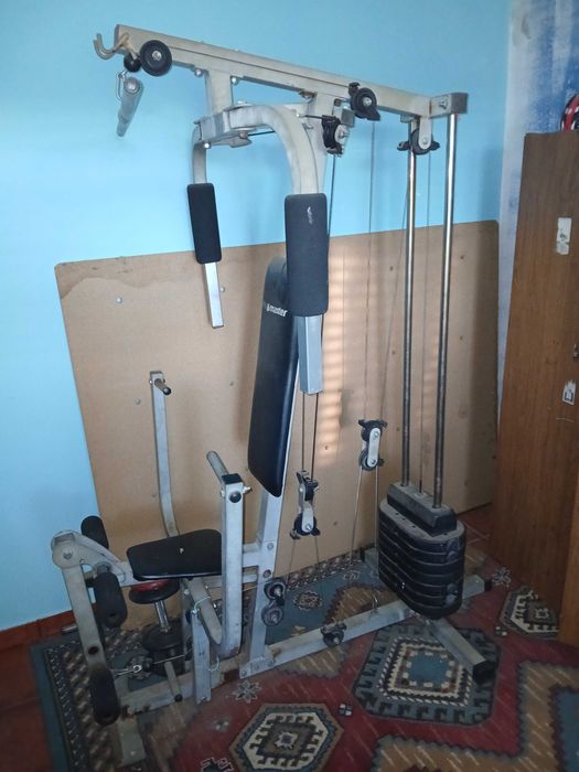 Máquina de exercícios de peso