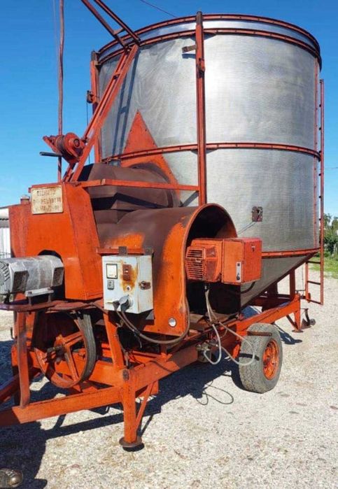 Зерносушка мобільна. Зерносушарка бункерна. Сушка