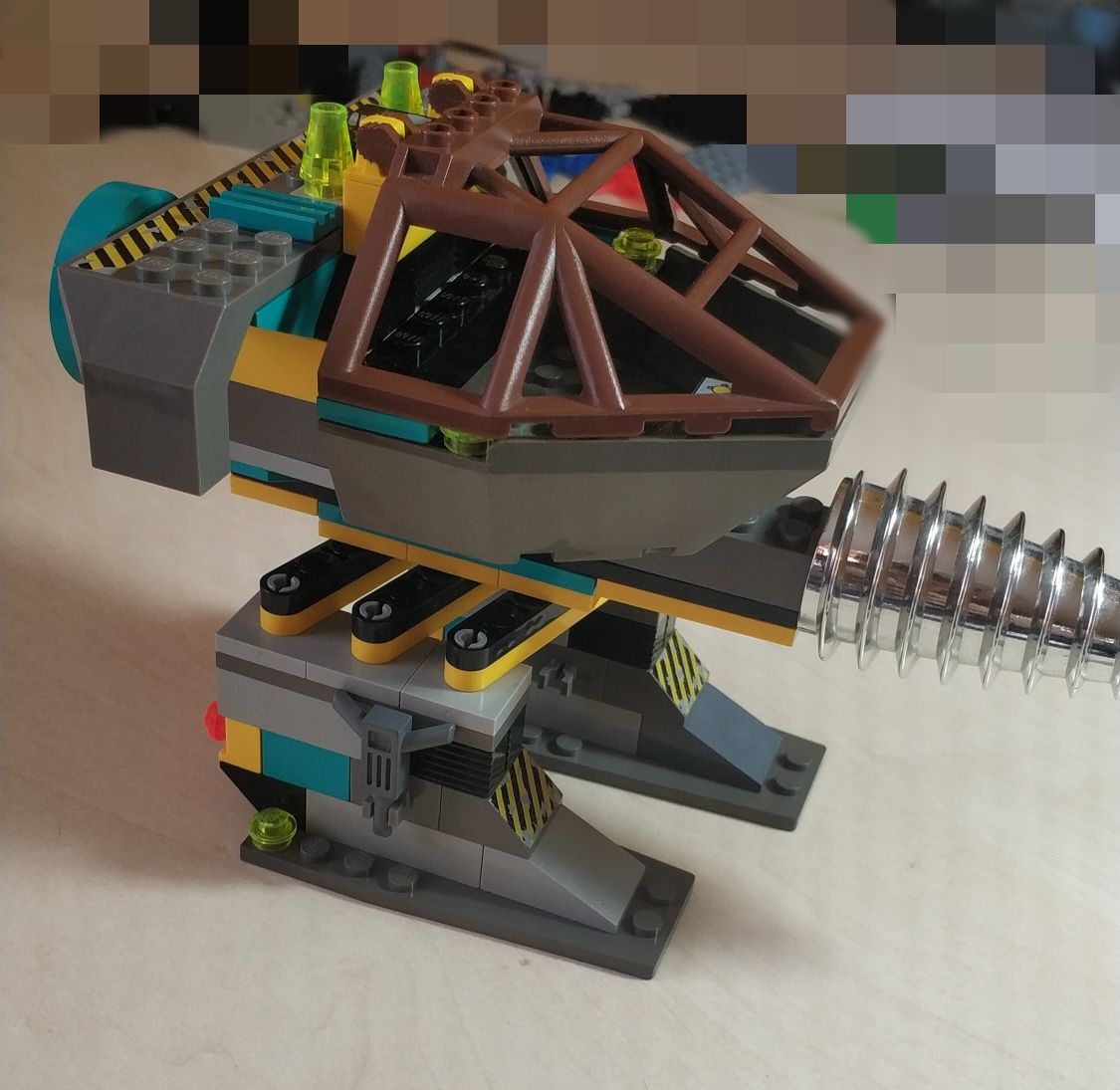 LEGO 4940 - Podziemny Świder / Granite Grinder Rock Riders