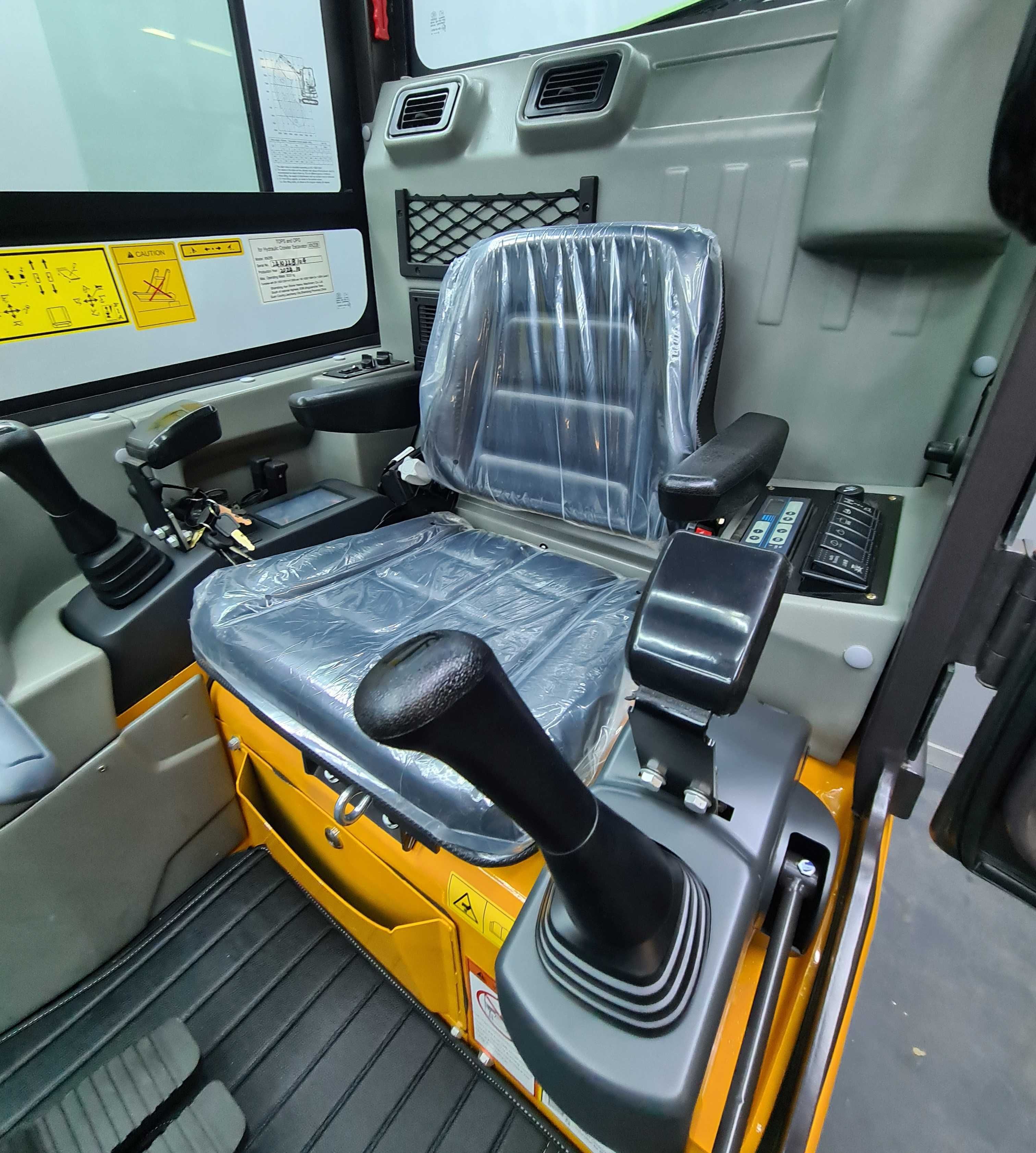 Mini Koparka Berger Kraus BK2000NKSR 2 tony z kabiną KUBOTA