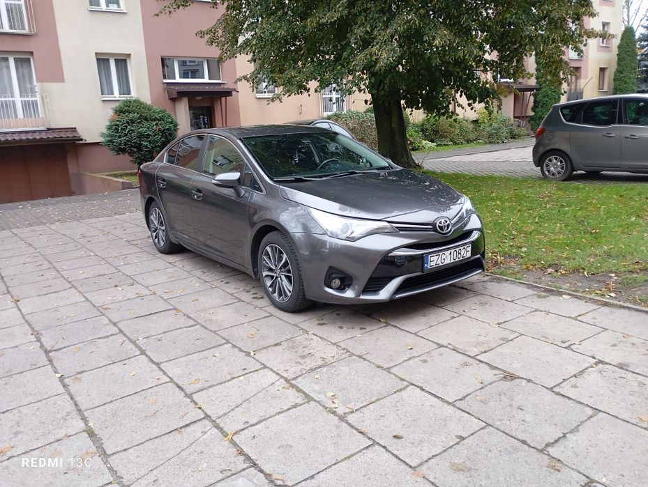 Toyota Avensis 1.8 z gazem zadbana