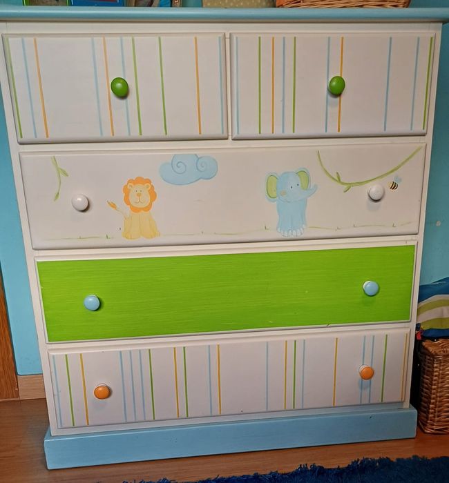Vende-se Roupeiro e Cómoda Oficina Rústica + Beliche e Candeeiro Ikea