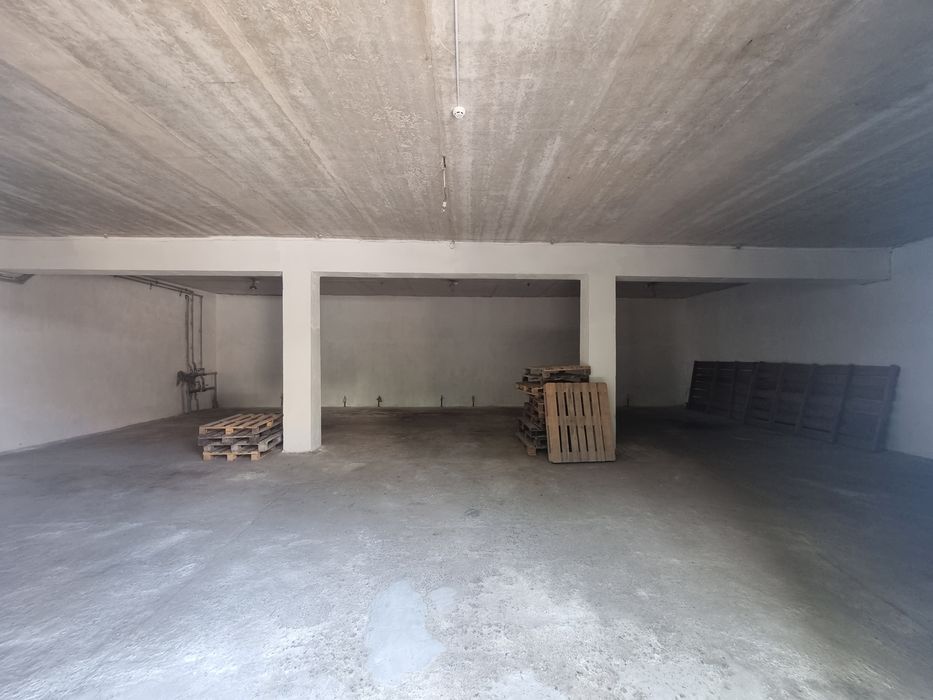 Приміщення магазин склад офіс 182 кв м в центрі міста біля ринку