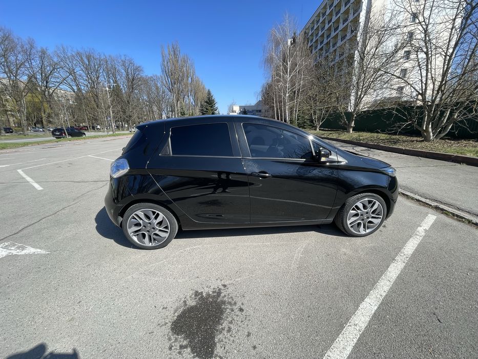Продам Renault zoe