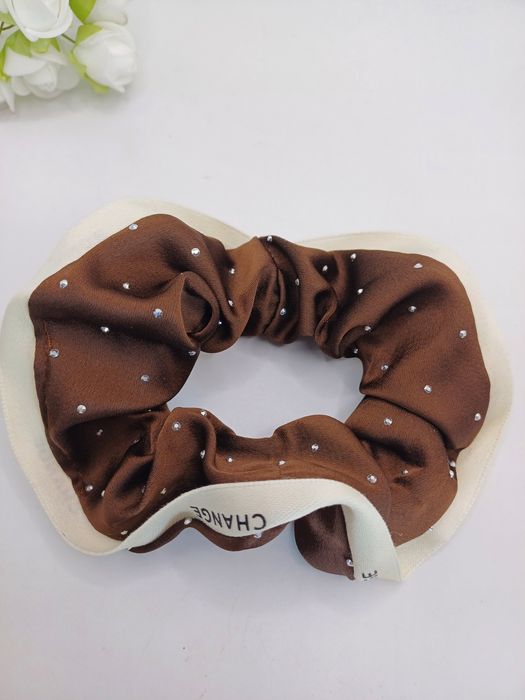 Brązowa gumka do włosów