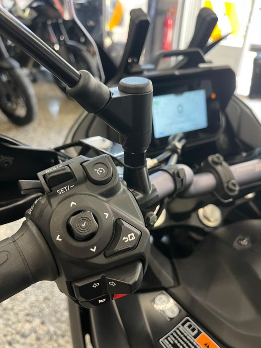 Yamaha Tracer 7 GT de 2025, 3000 Kms. Top case Yamaha