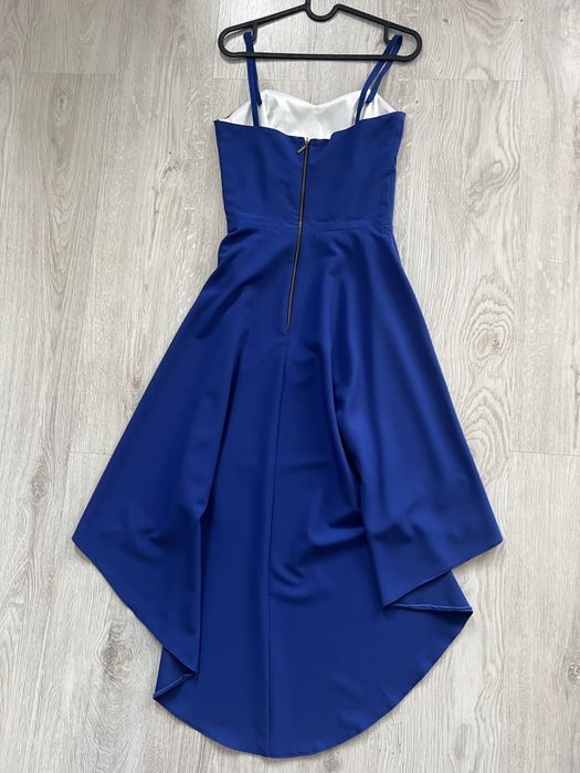 Piękna elegancka sukienka