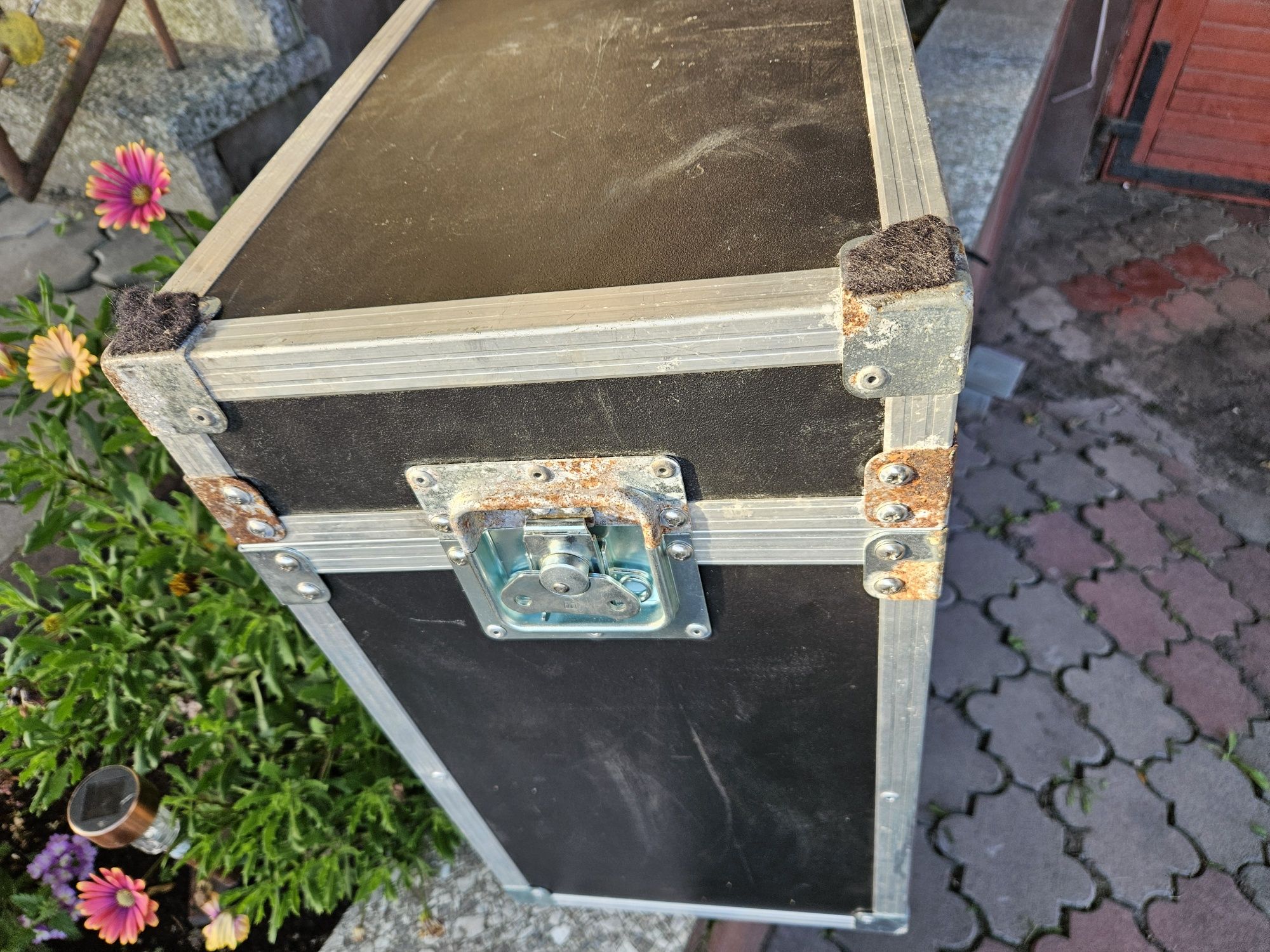 Walizka kufer futerał  twarda mocna okuta